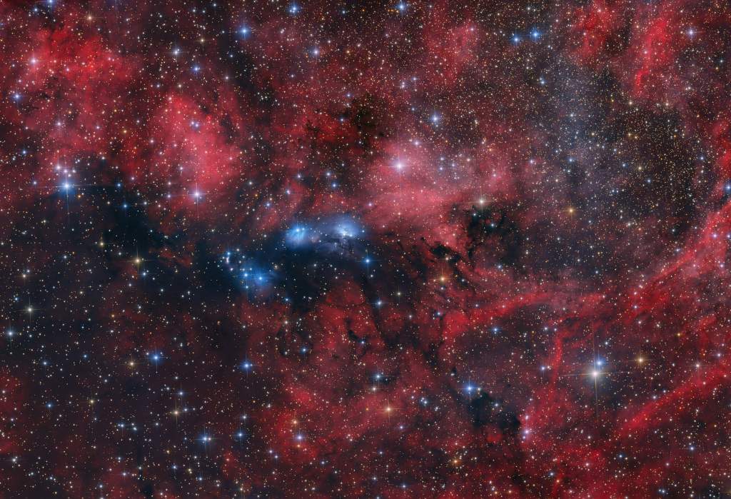 Preskúmanie farebných interakcií NGC 6914