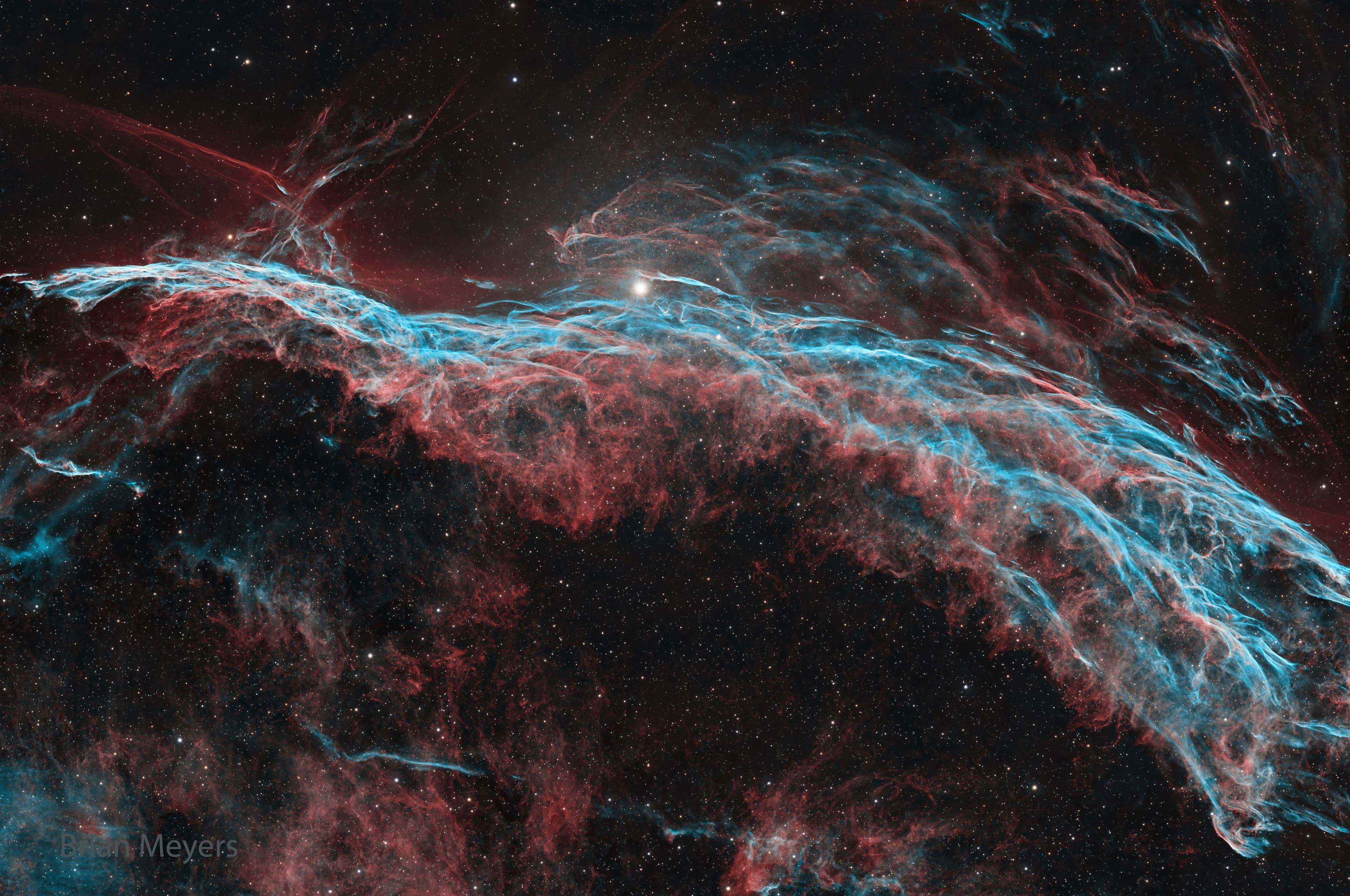 Nebula Veil: Pozostatky dávnej explózie hviezdy